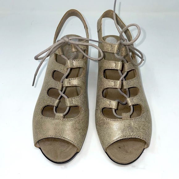 Munro Leather Lace-Up Sandals Size 8 | Tan - Picture 2 of 9